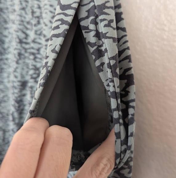 Athleta Salutation Jogger Pants Blue Pattern - Picture 3 of 5